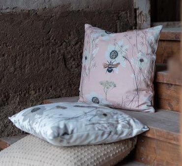 Kuddfodral Humla på sommaräng rosa lantlig stil Gårdsromantik   - 2