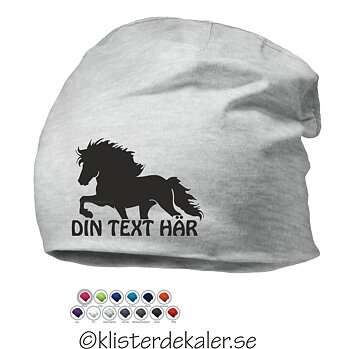 Mössa med egen text och islandshäst