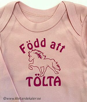 Baby T-shirt Född att TÖLTA  0-6 månader