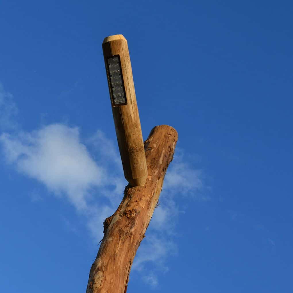 Gatubelysning ALTO Timberlab - i massiv rundvirke