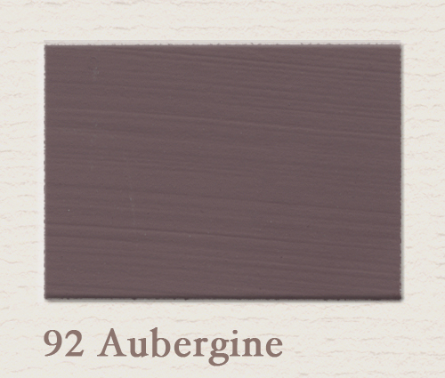 92 Aubergine - PAINTING THE PAST