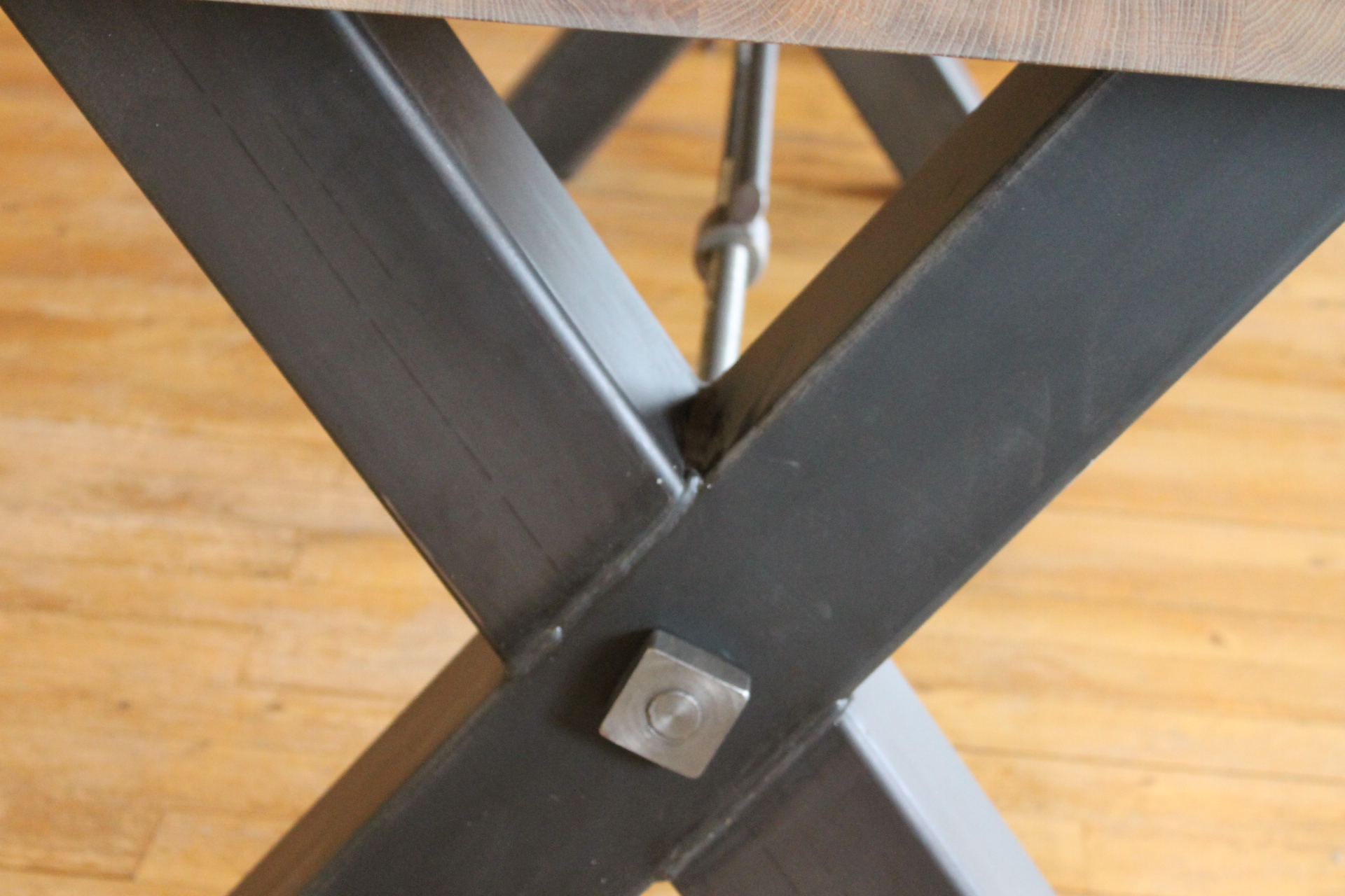 Table Frame - Cross + industrial rigging - 3