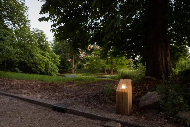 Gångbelysning  Uplight SOTTO Timberlab - Belysning i trä