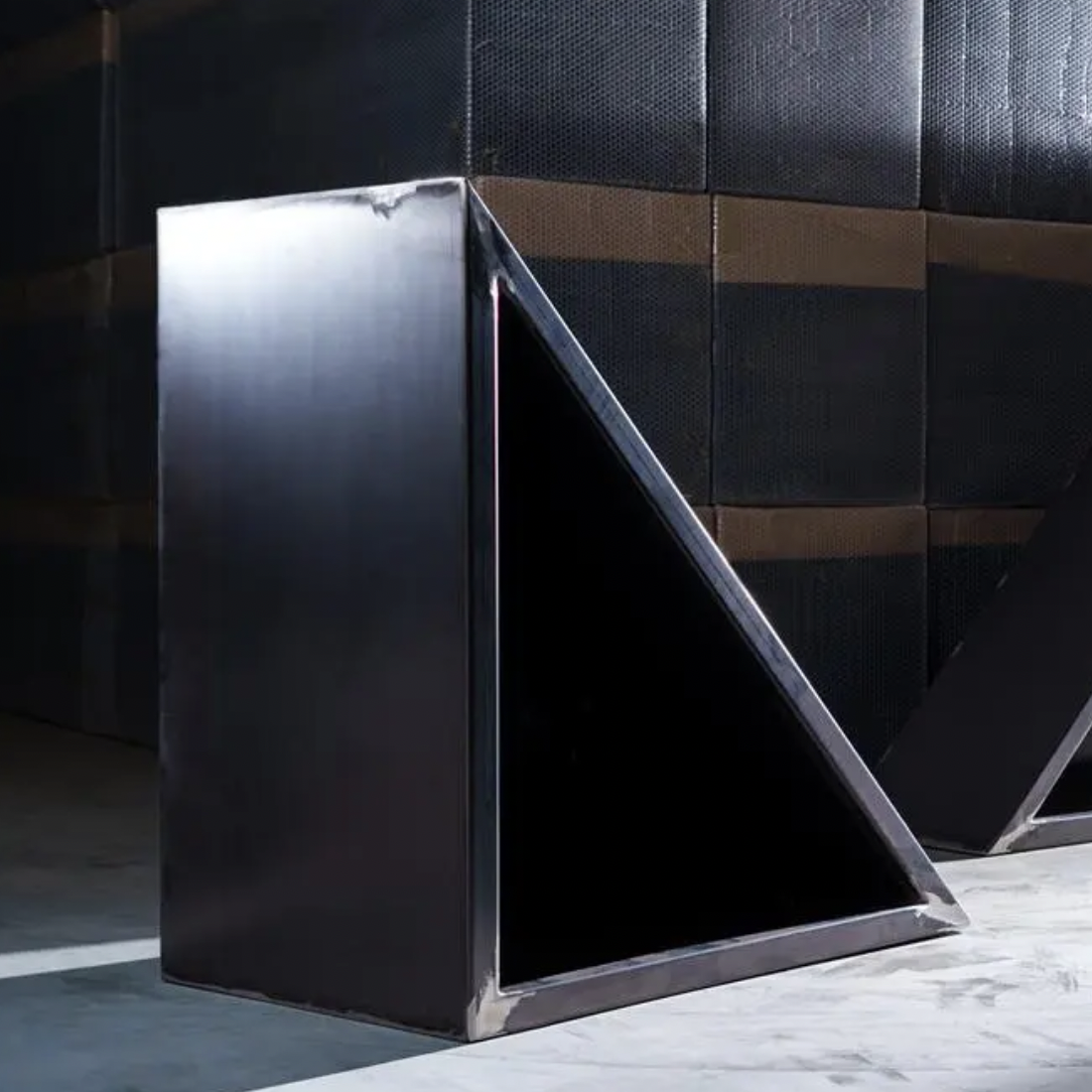Planter - TRIANGLE 1