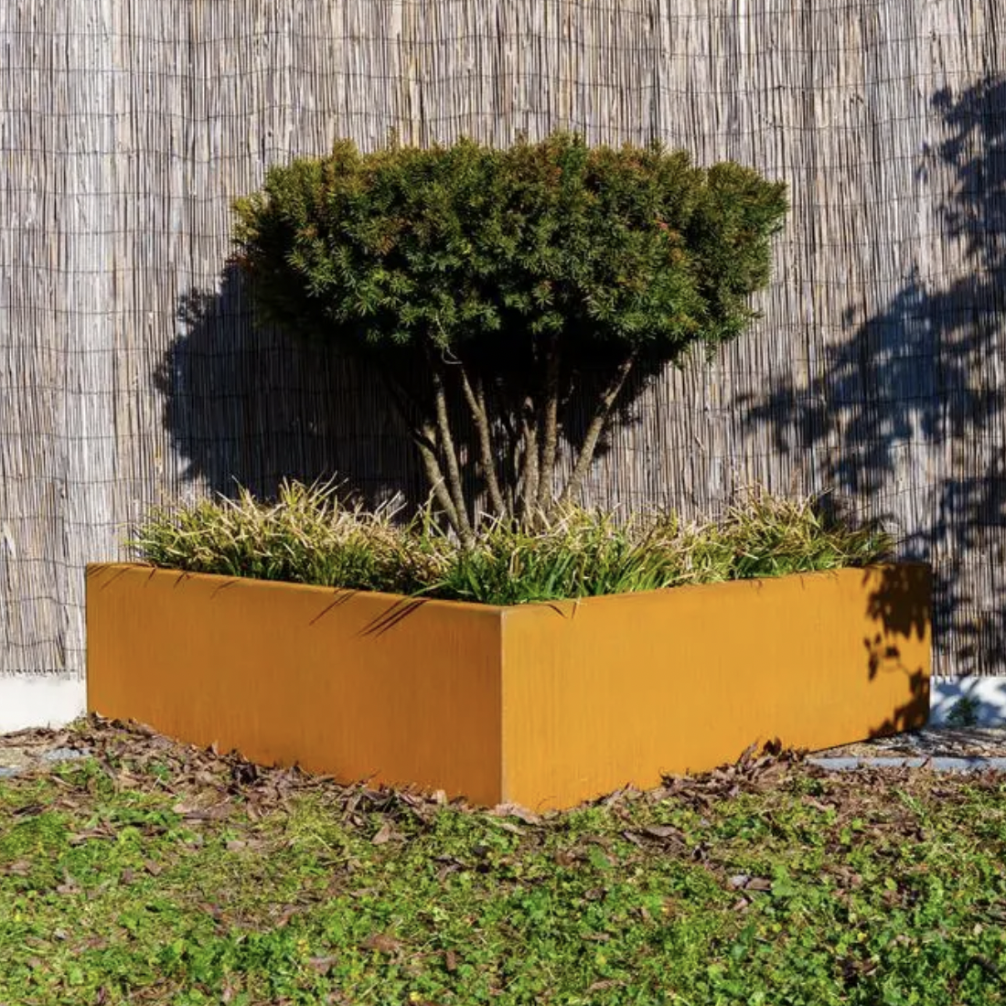 Planter - TRIANGLE 3