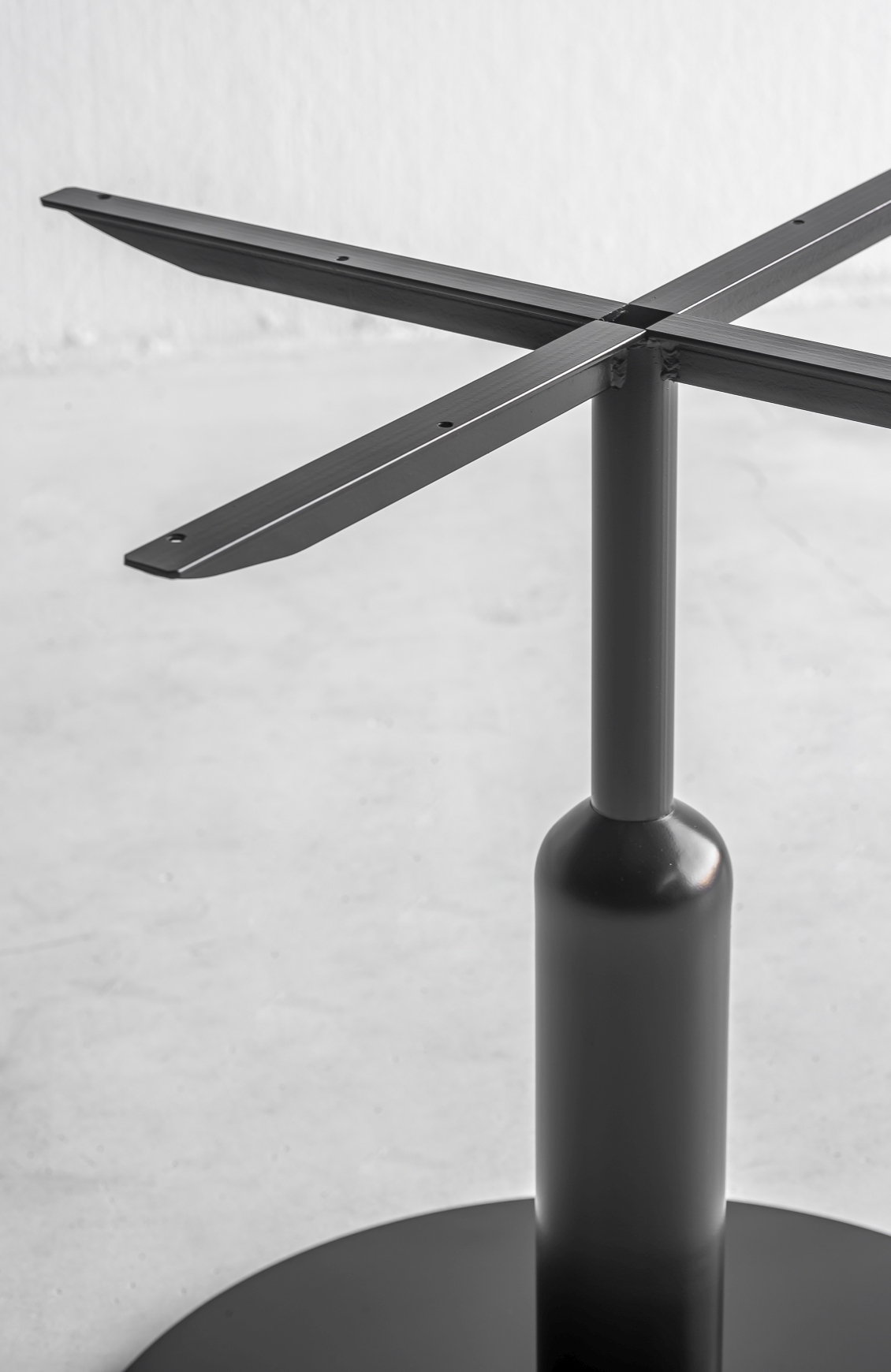 Bistrobord UNDERREDE -  APOLLO  Max Ø85 cm - 4