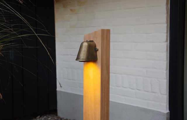 STIGBELYSNING CUBO