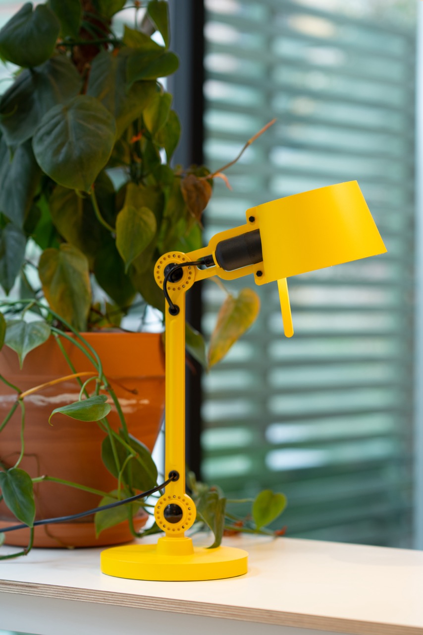 TONONE - BOLT DESK 1ARM SMALL FOOT - SUNNY YELLOW
