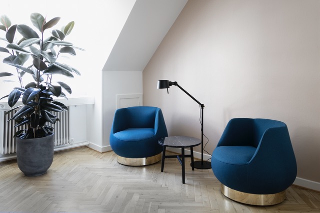 TONONE - BOLT 1ARM FLOOR - SMOKEY BLACK