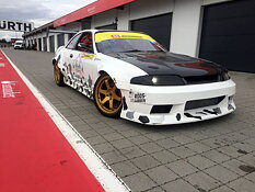 Nissan Skyline R33 - Rocket Bunny look
