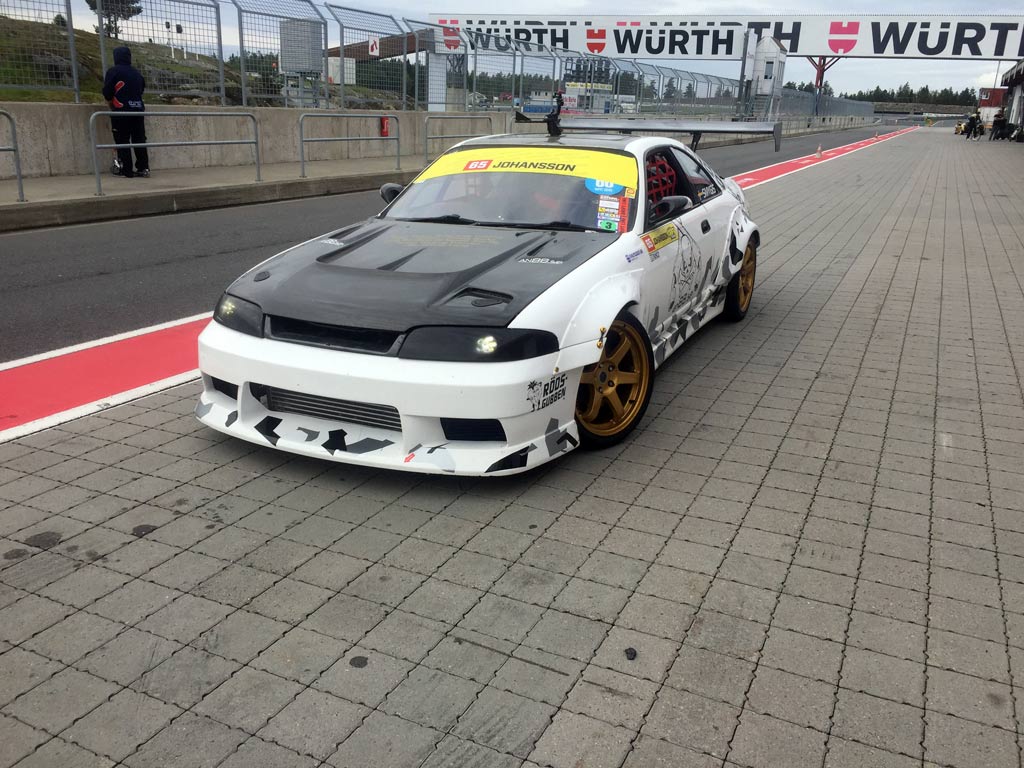 Nissan Skyline R33 - Rocket Bunny look - 4