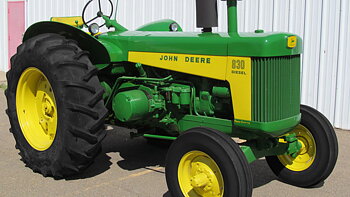 John Deere 830
