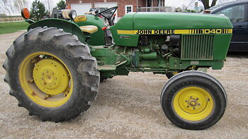 John Deere 1040