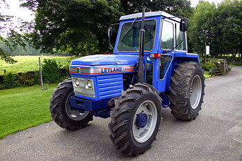 472S