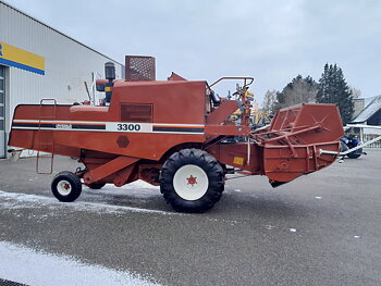 3300