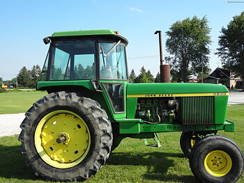 John Deere 4230