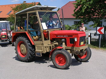 6911