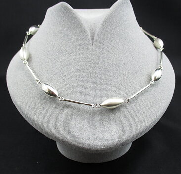 Silver halsband
