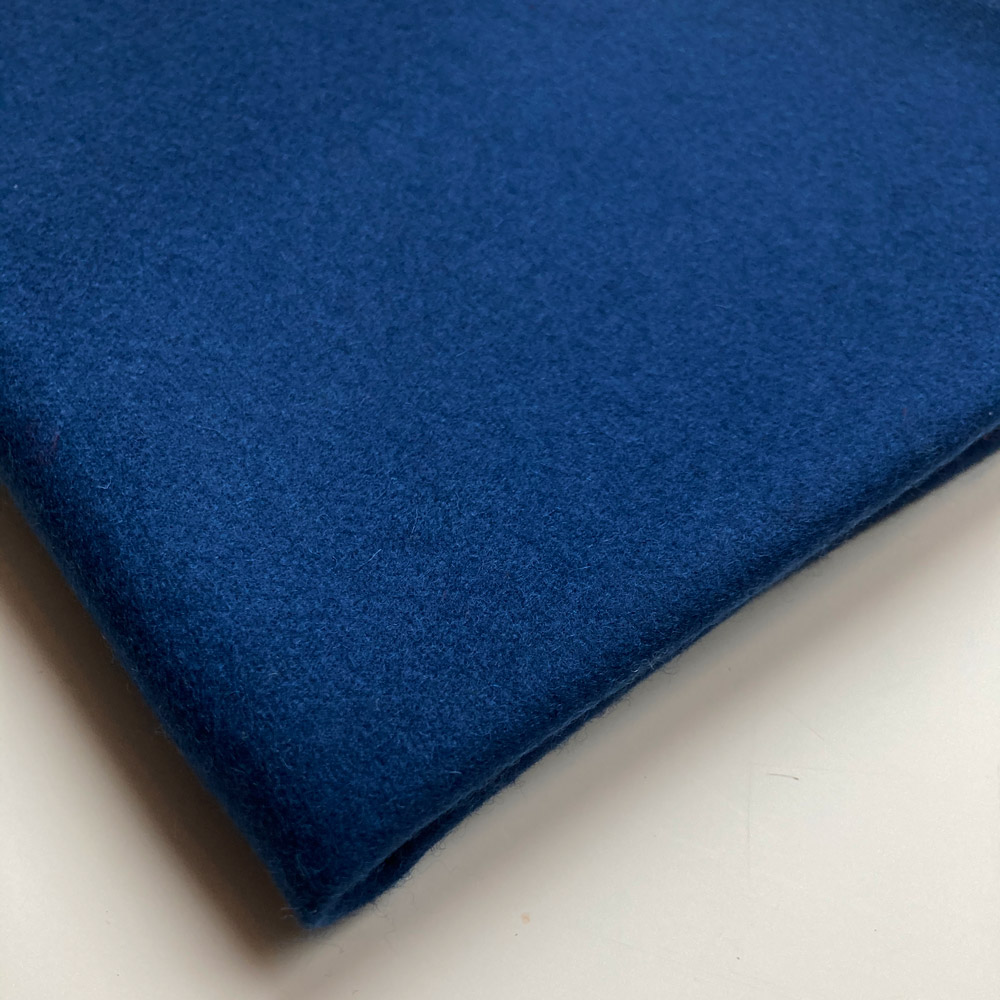 English Broadcloth Medium Indigo Blue 100 x 50 cm