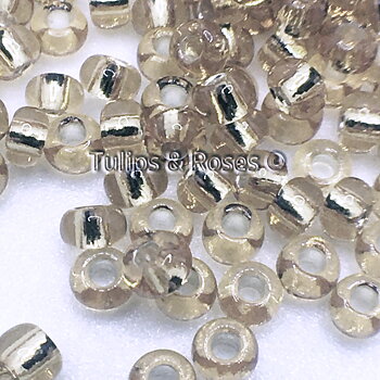 Rocailles 9/0 Silverfolie Broderipärlor 1005