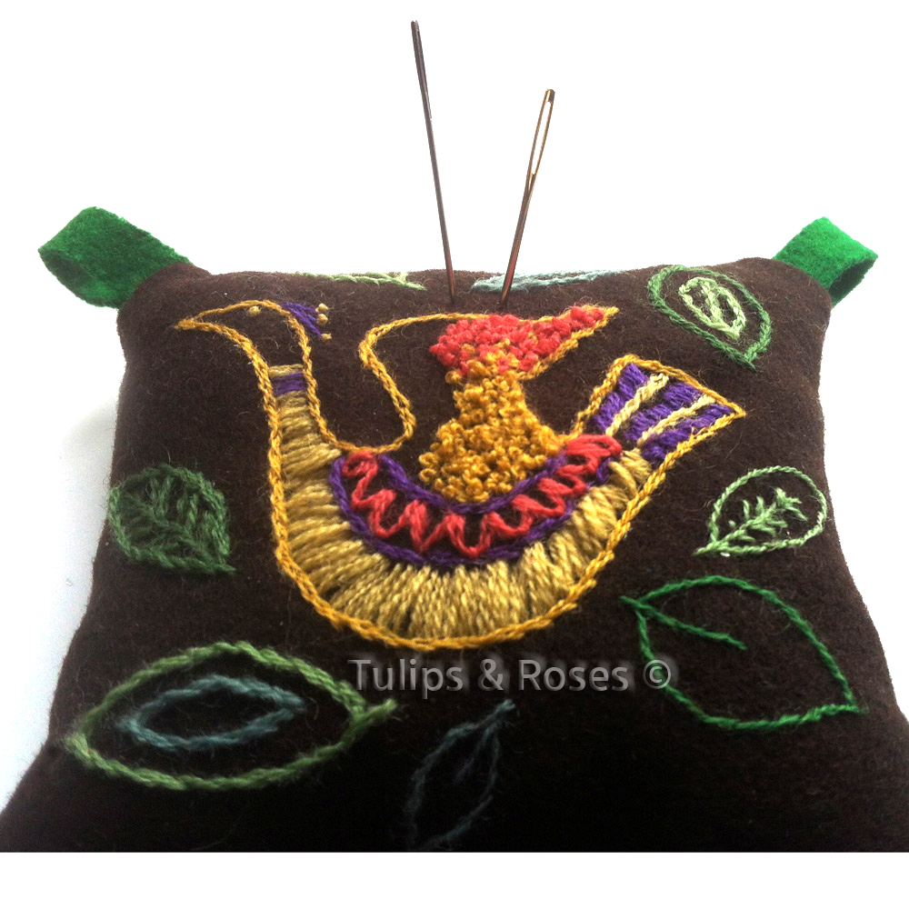Wool Embroidery kit pincushion Bird The Fifties - 3