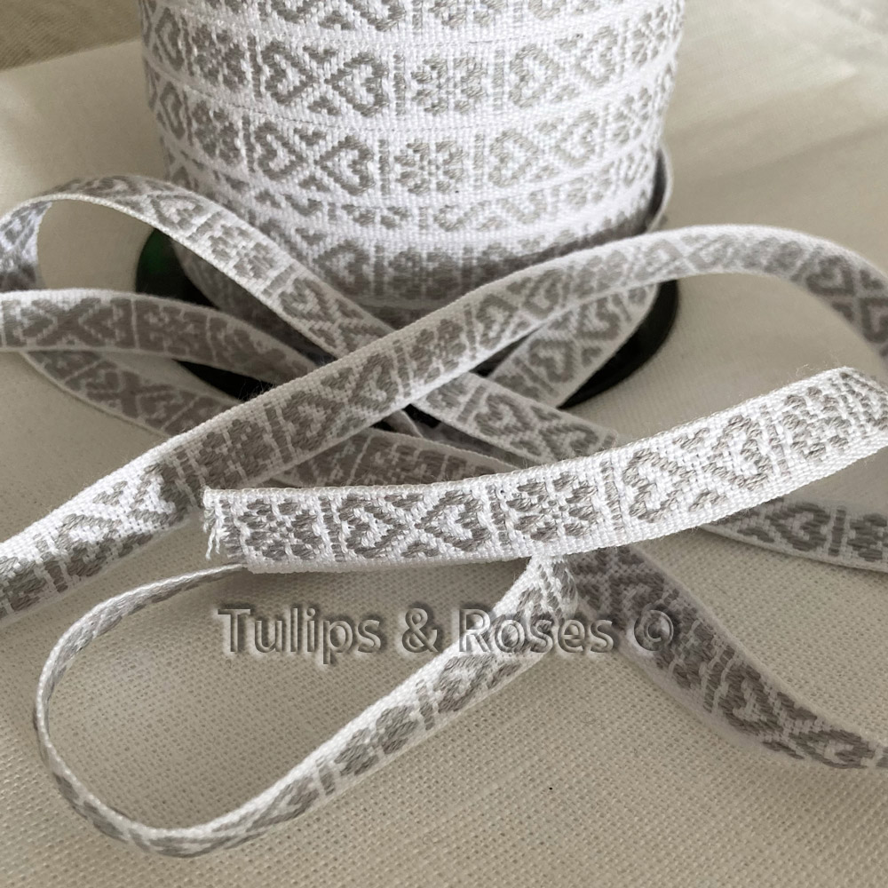 Folk art ribbon 11mm  hearts beige grey on white 1241-17 