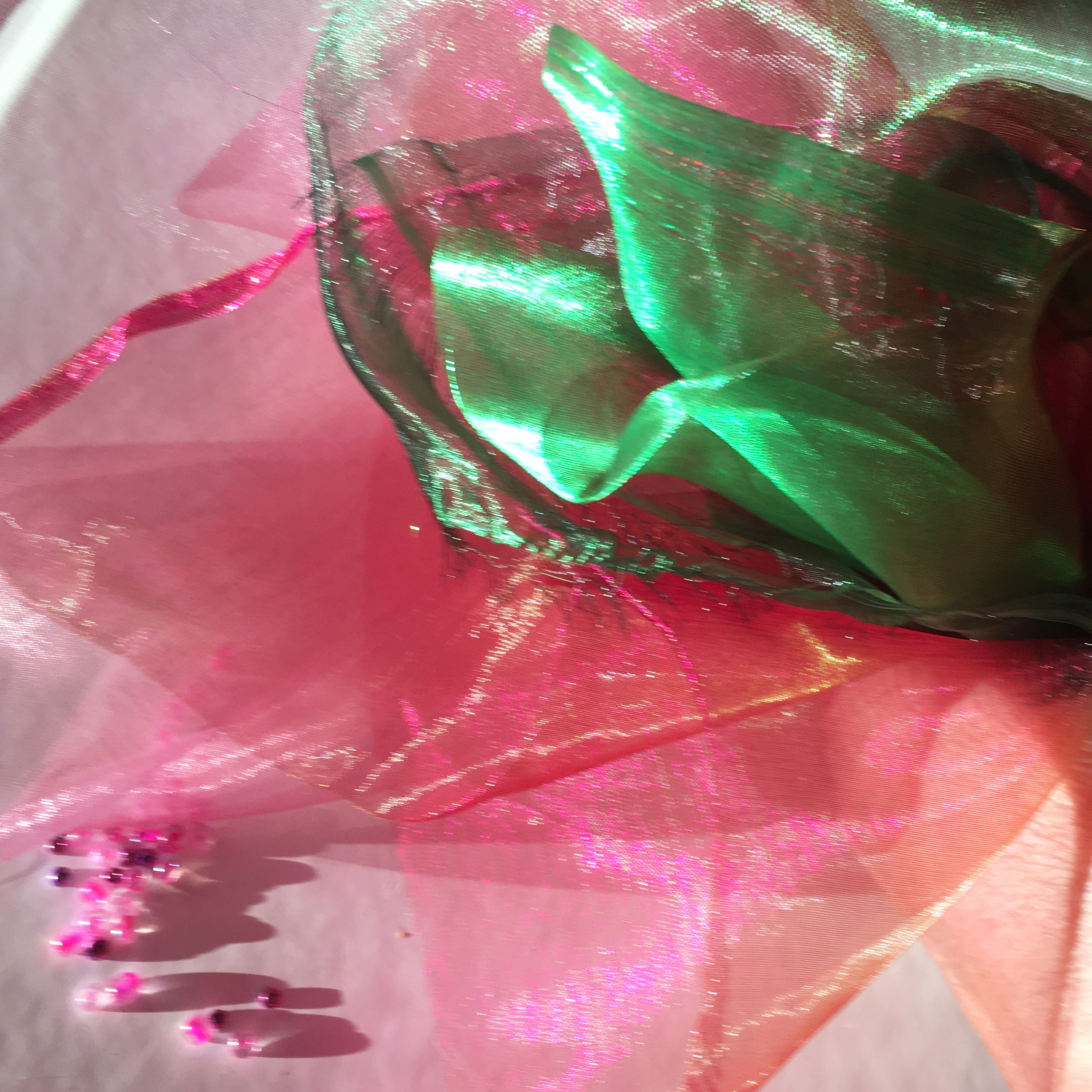 Blommor av organza rosa och grön - 3