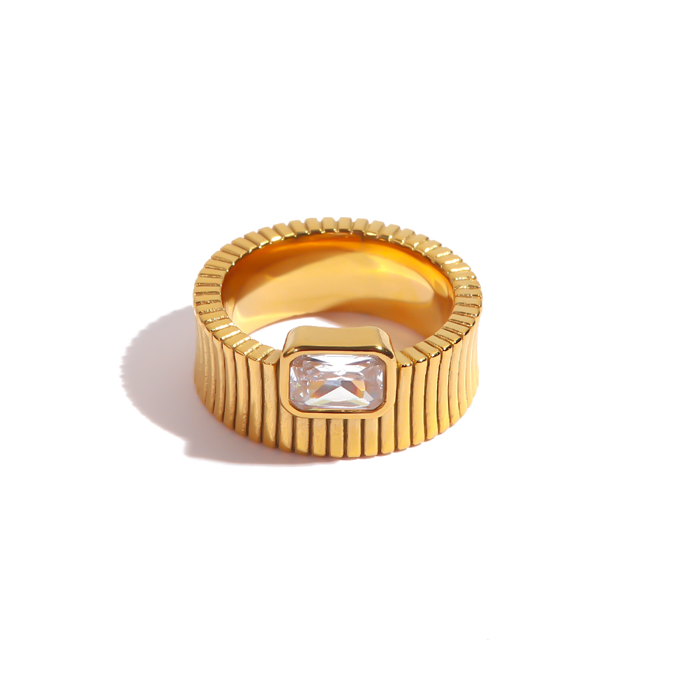 Céleste Ring ZénaÃ¯de 18K Gold