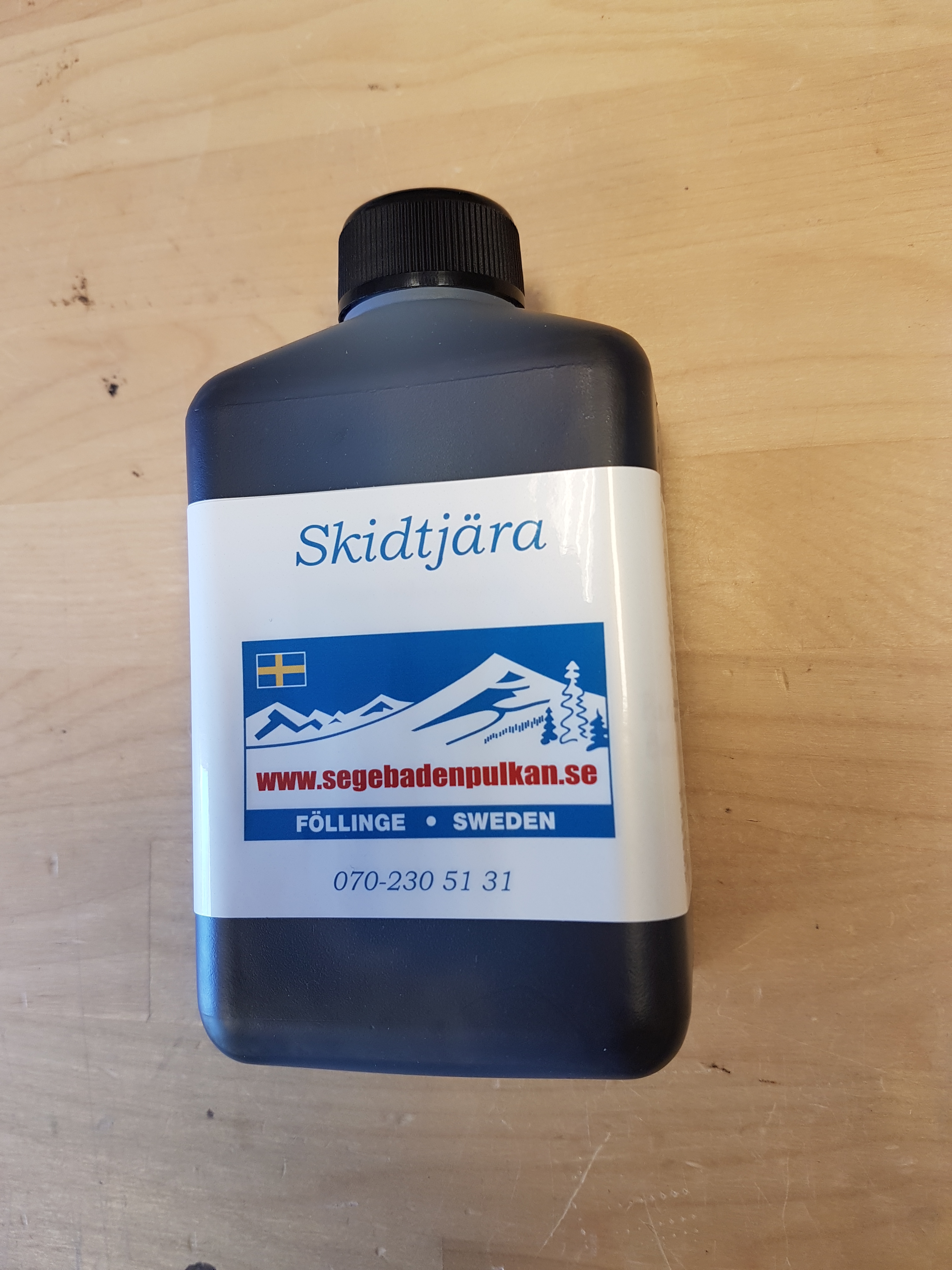 Wooden Ski Tar