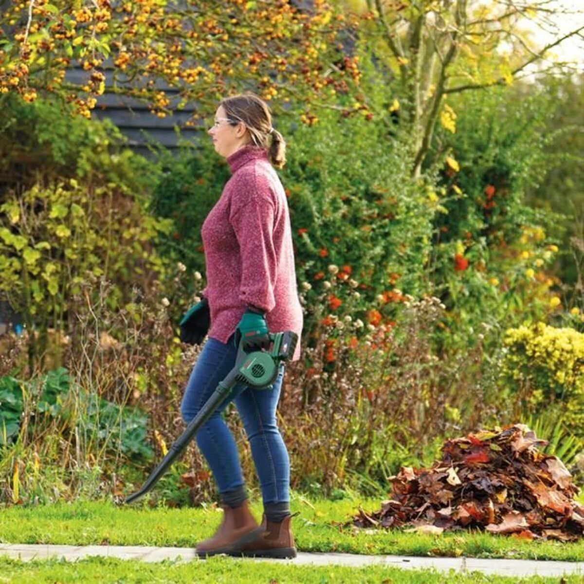 Blås BOSCH UniversalLeafBlower 18V-130 18 V - 4