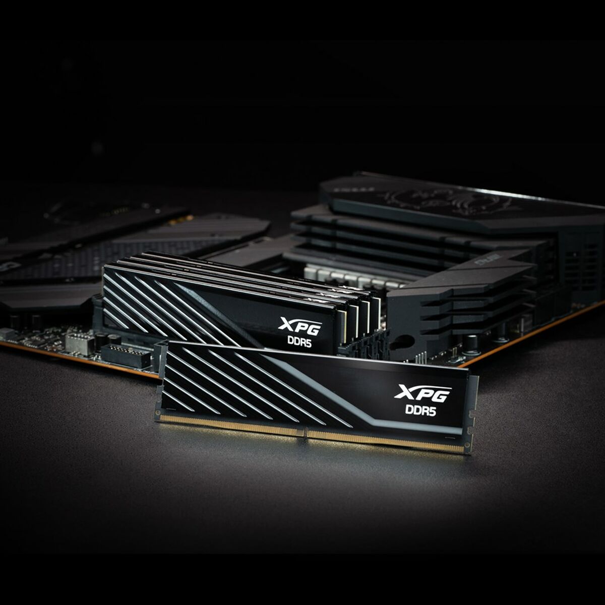 RAM-minne Adata AX5U6000C3016G-DTLABBK 32 GB DDR5 6000 MHz CL40 - 3