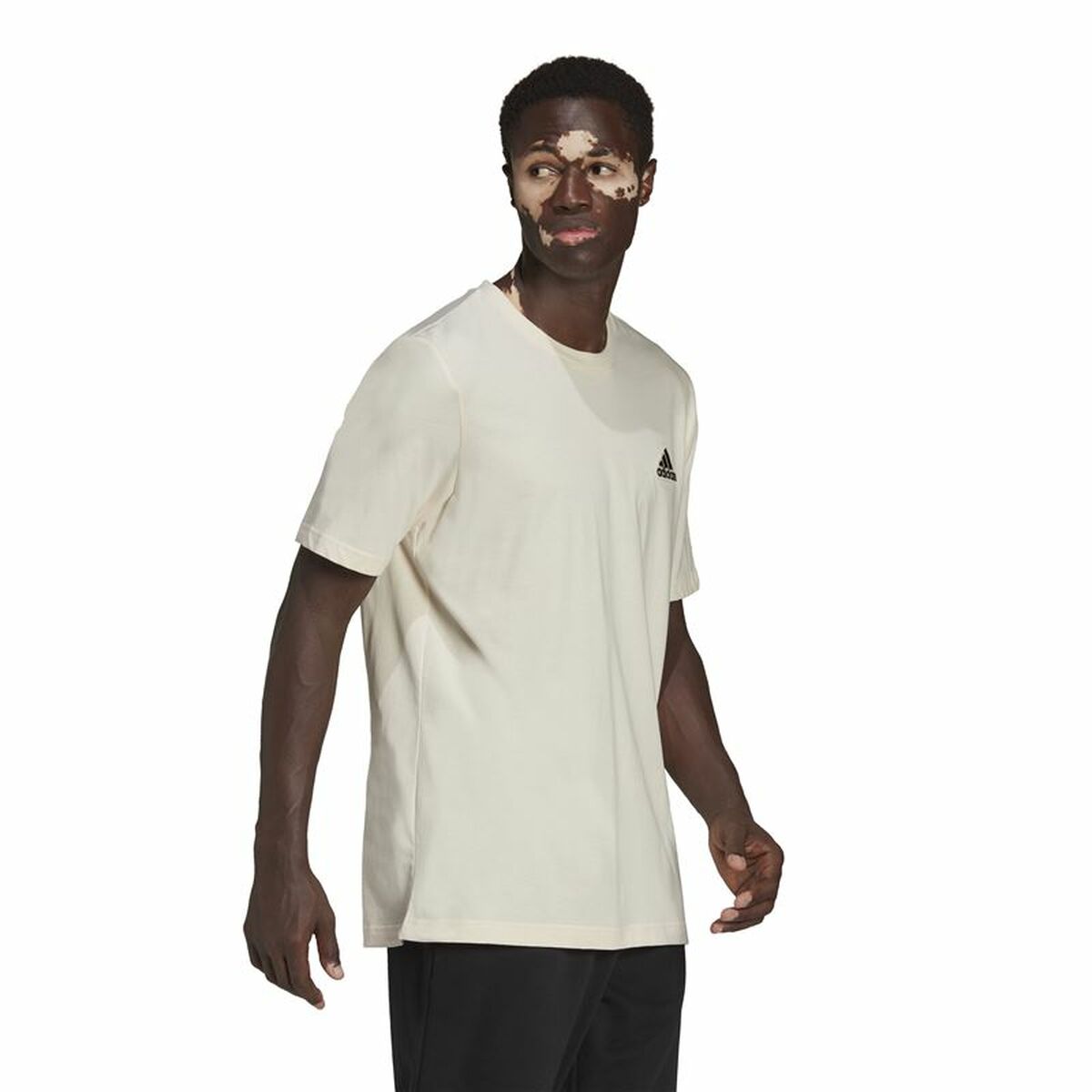 T-shirt med kortärm Herr Adidas Essentials Feelcomfy Vit - 4