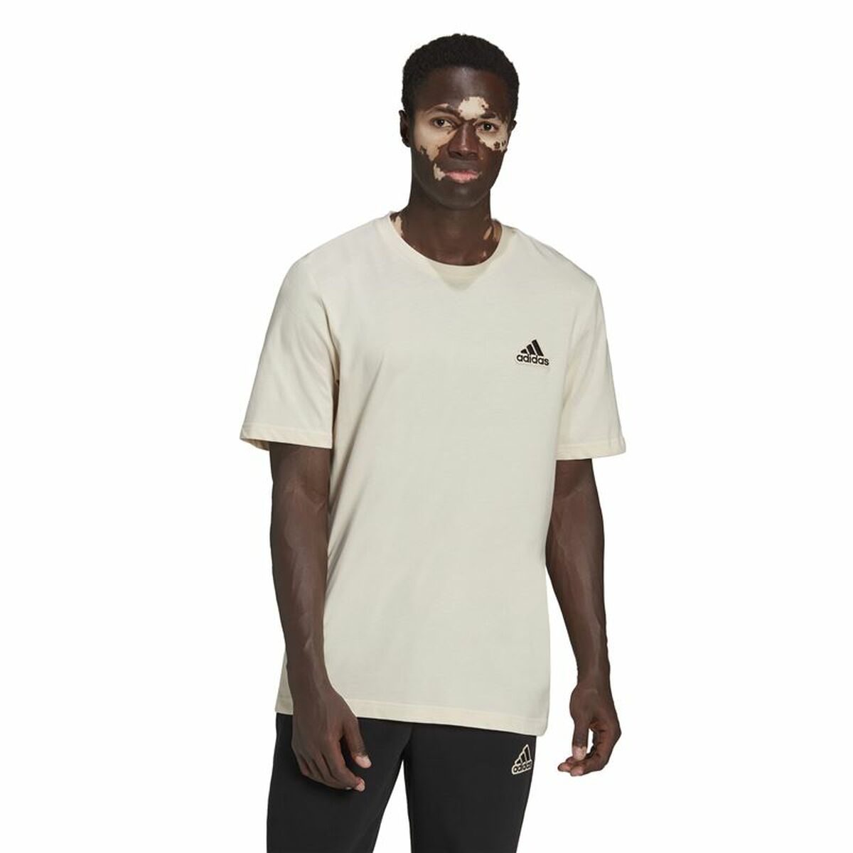 T-shirt med kortärm Herr Adidas Essentials Feelcomfy Vit - 2