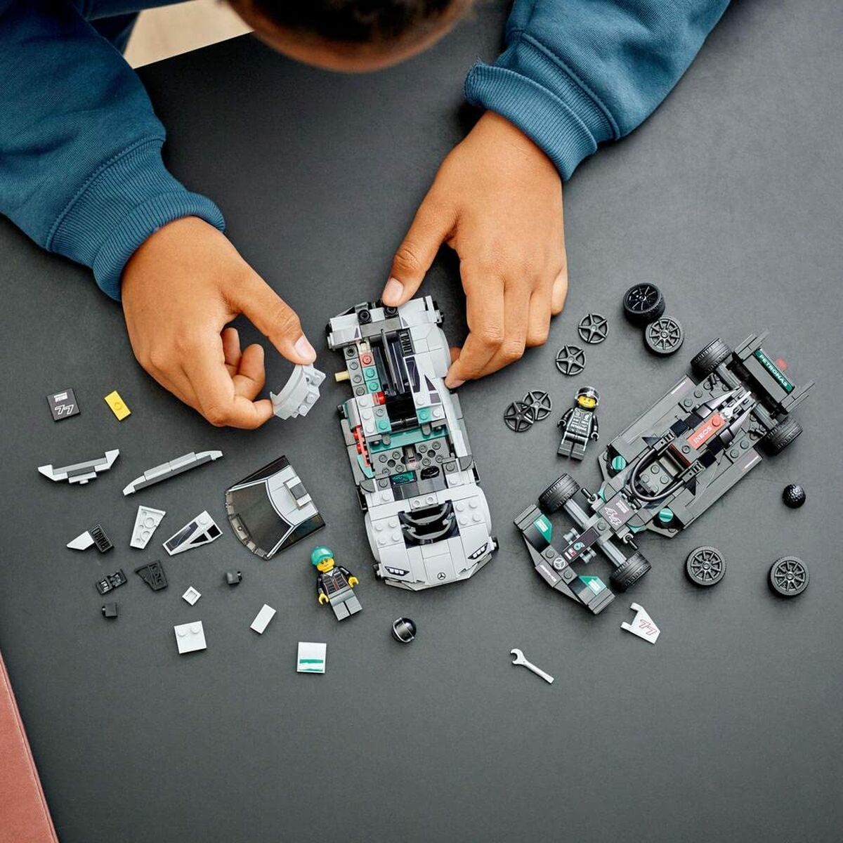 Playset Lego Speed Champions: Mercedes-AMG F1 W12 E Performance & Mercedes-AMG Project One 76909 - 3