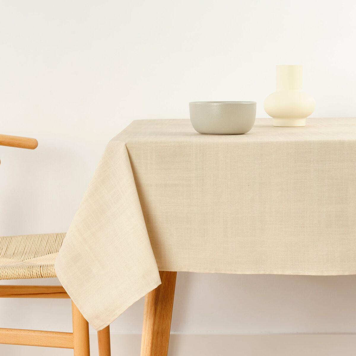 Fläckresistent bordsduk i harts Belum Liso Beige 150 x 150 cm - 4