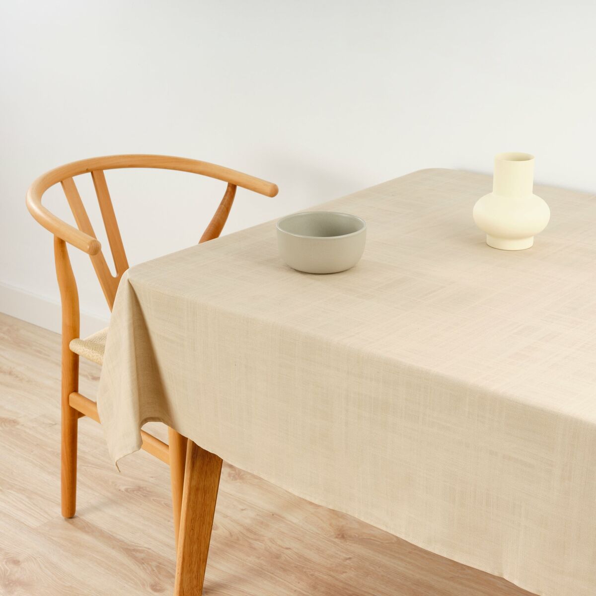 Fläckresistent bordsduk i harts Belum Liso Beige 150 x 150 cm - 5