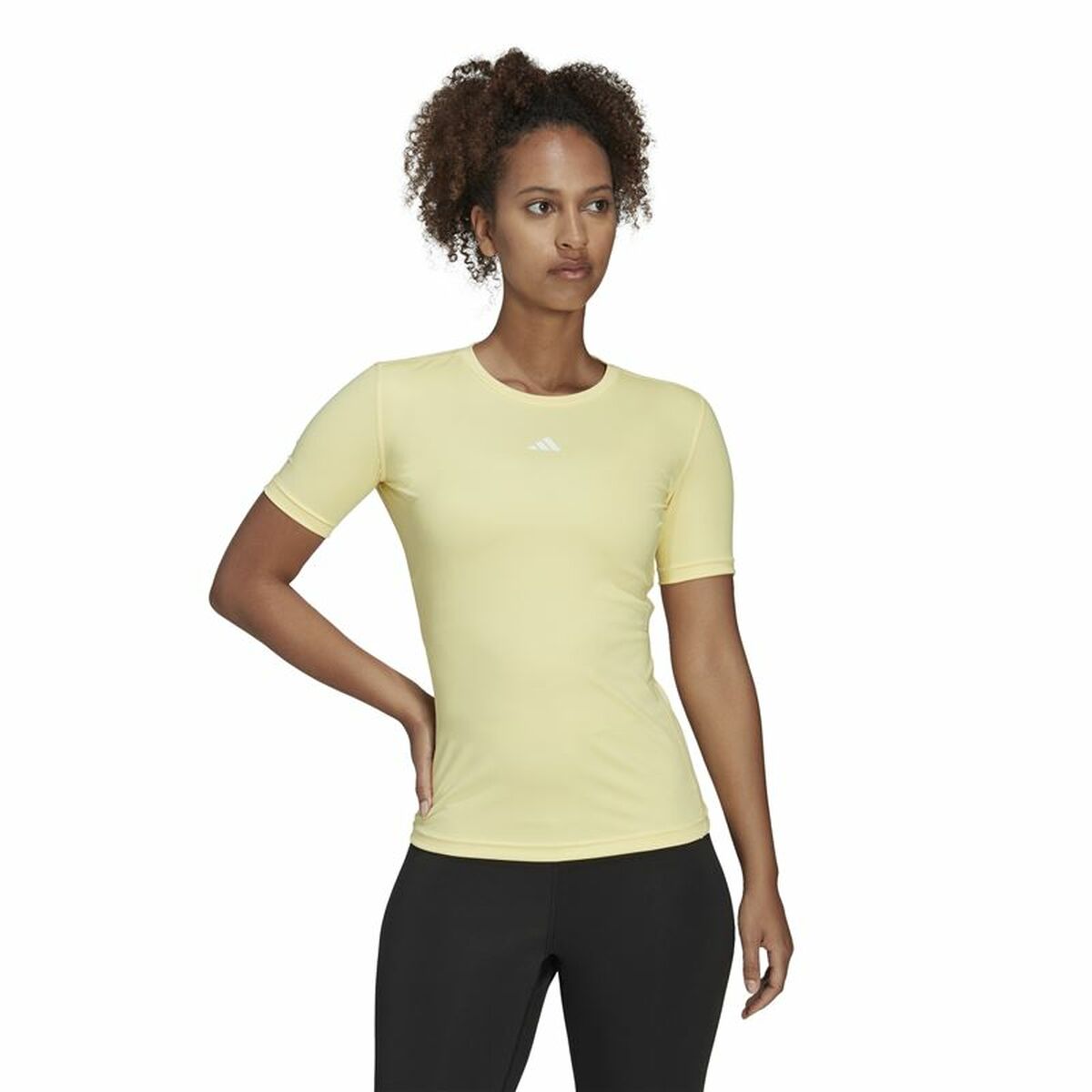 T-shirt med kortärm Dam Adidas Techfit Training Gul - 6