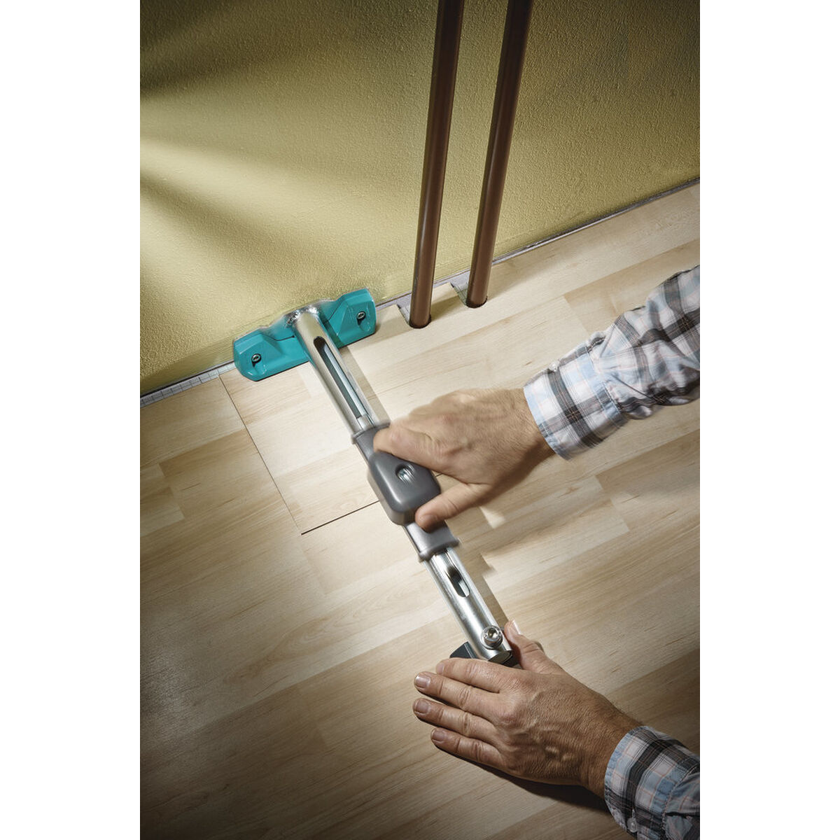 Anordning för att lägga laminat- och designgolv Wolfcraft 6945000 - 2