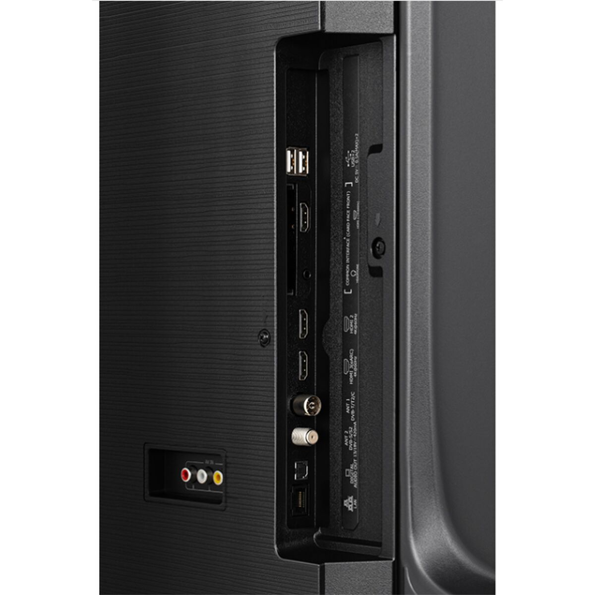 Smart TV Hisense 55E77NQ      55 - 4