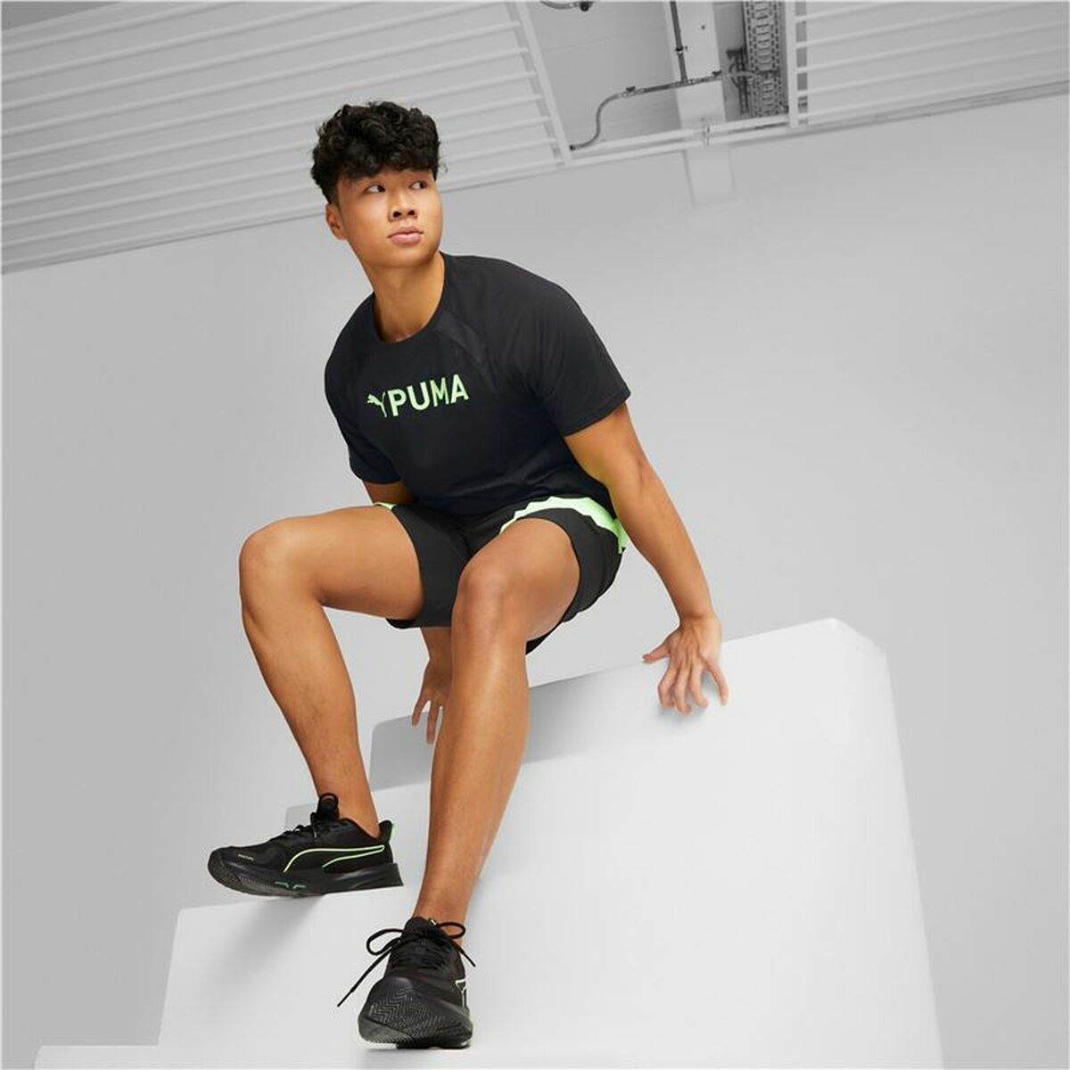 T-shirt med kortärm Herr Puma Ultrabreathe Triblend Svart - 2