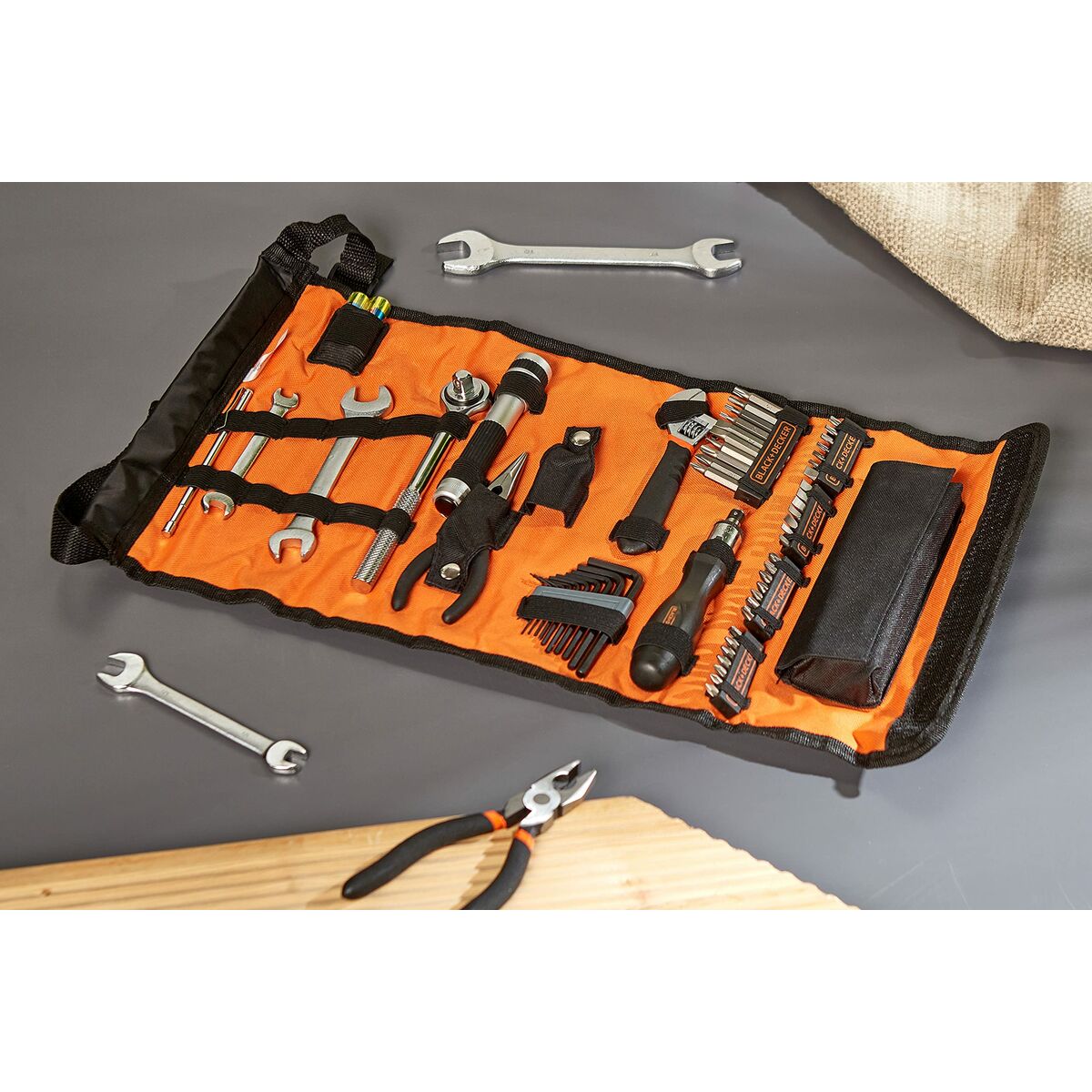 Verktygssats Black & Decker A7144-XJ - 2