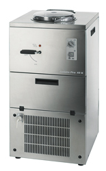 Glassmaskin med luftkylning, kapacitet 6 liter, produktion 10 kg / h