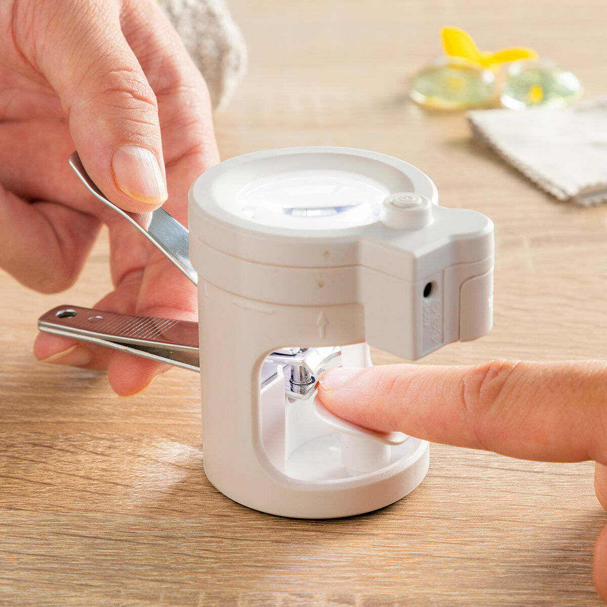 Nagelklippare med LED-ljus, förstoringsglas och fil Clail InnovaGoods - 9