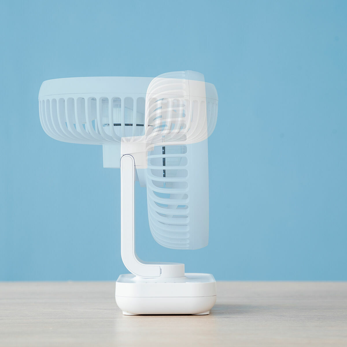 Laddningsbar Skrivbordsfläkt Fanrec InnovaGoods Ø5,4'' 3600 mAh / 13,3 W - 16