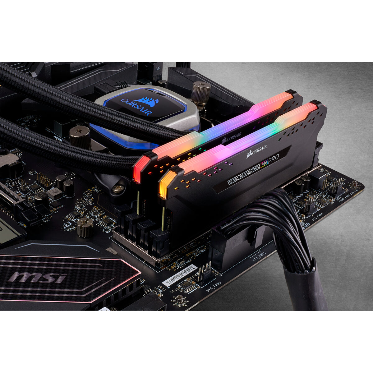 RAM-minne Corsair CMW32GX4M2D3600C18 32 GB DDR4 3600 MHz CL18 - 4
