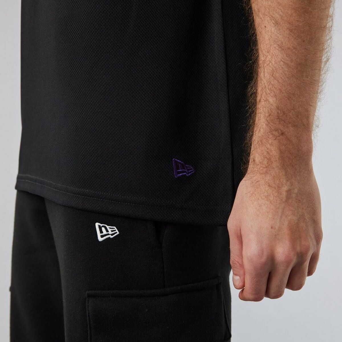 Sporttröja med ärmar MESH TEE LOSLAK BLKTRP New Era 60284737 Svart - 4
