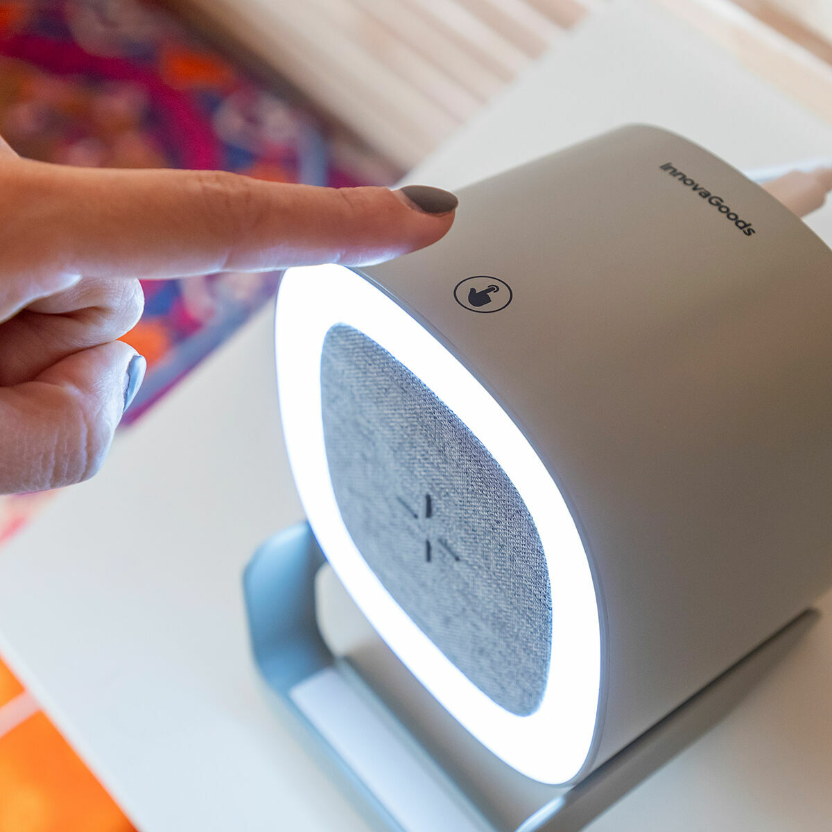 Laddare för trådlös högtalare med LED-lampor Souwis InnovaGoods - 24