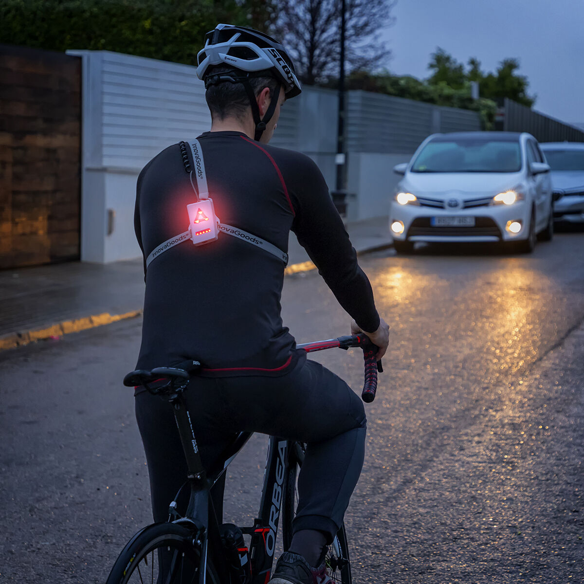 Sportsele med LED-lampor Safelt InnovaGoods - 21