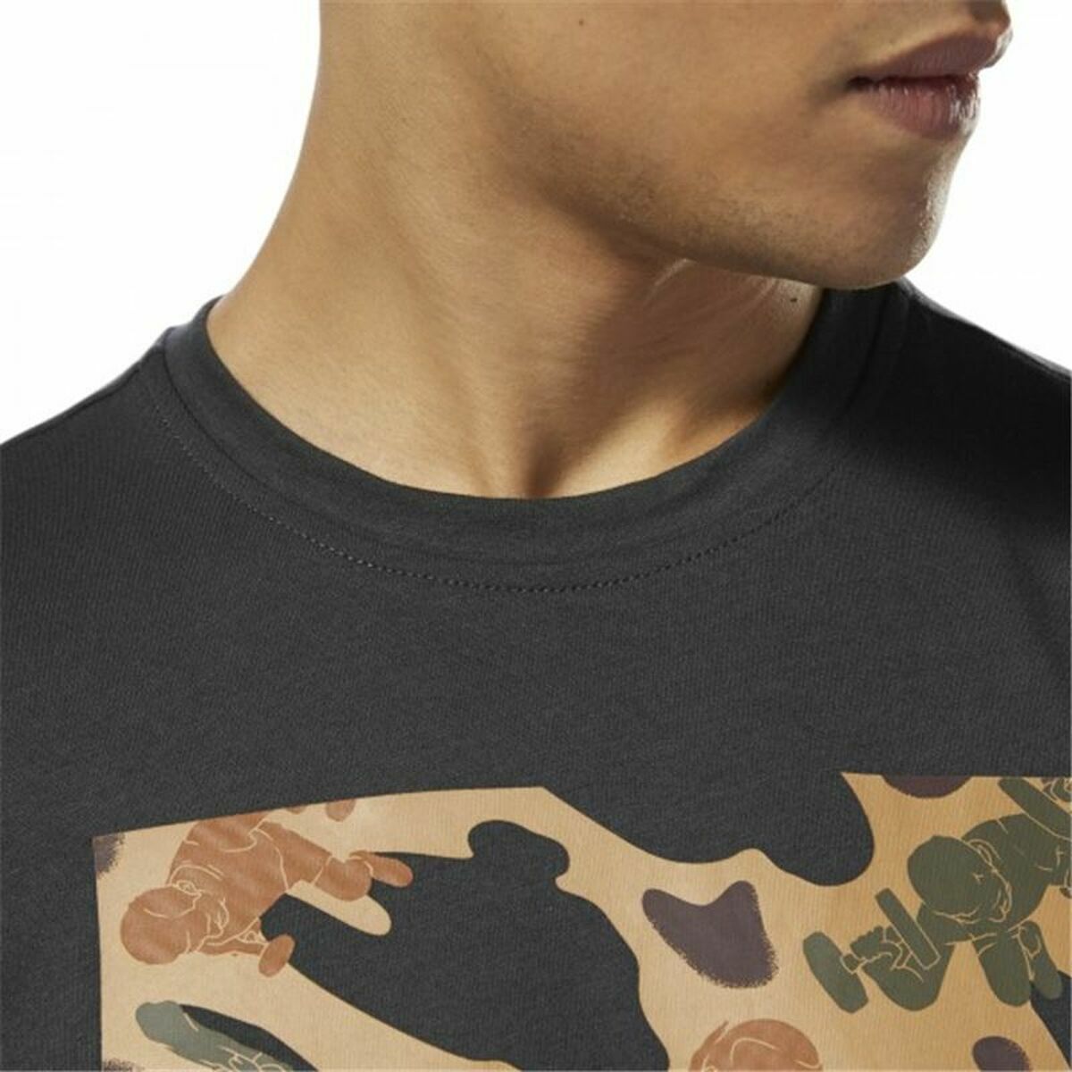 T-shirt med kortärm Herr Reebok Sportswear Training Kamouflage Svart - 15