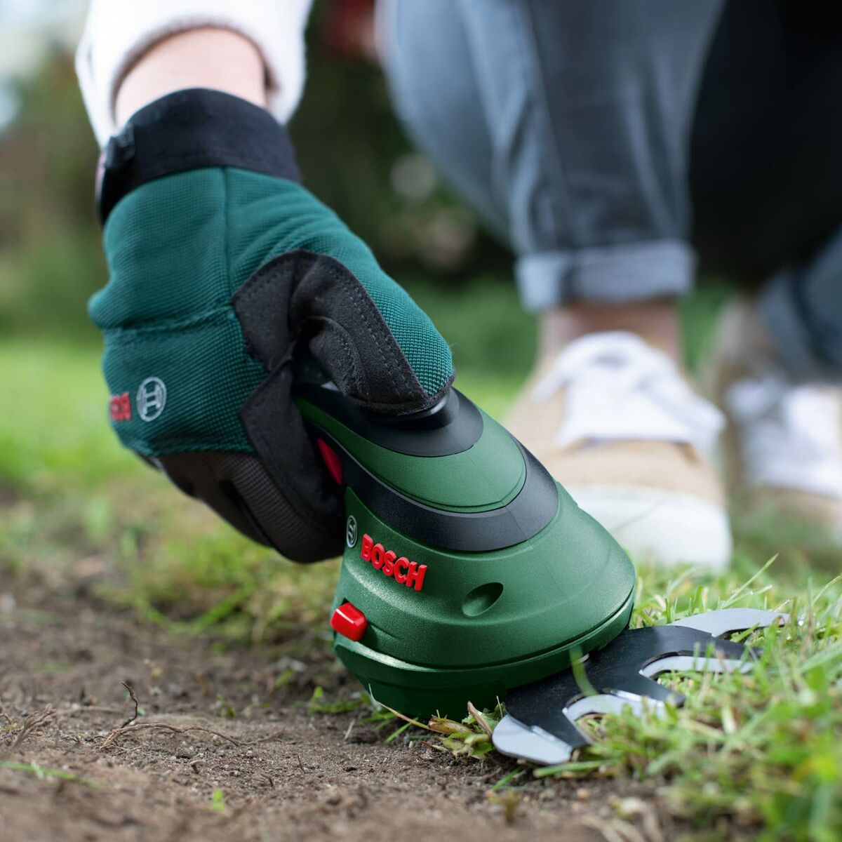 Häcktrimmer BOSCH 3.6 V - 8